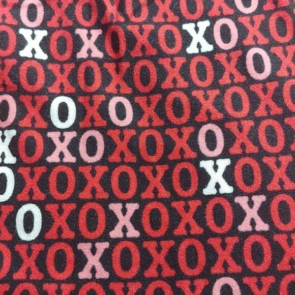 LuLaRoe. One Size. Buttery soft leggings. Valentine Retired Pattern - Picture 2 of 5